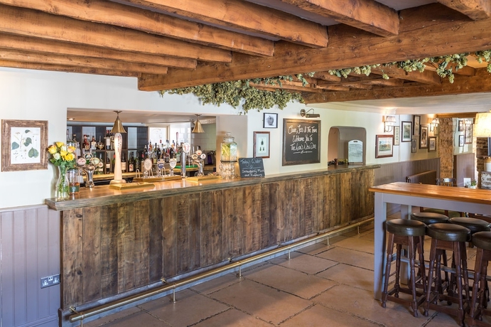 Imagen del bar/restaurante del Hotel The Lion Wendlebury. Foto 4