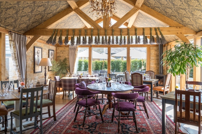 Imagen del bar/restaurante del Hotel The Lion Wendlebury. Foto 5