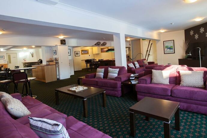 Imagen del bar/restaurante del Hotel The Lions Lair. Foto 15