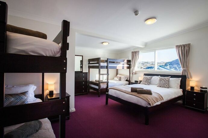 Imagen de la habitación del Hotel The Lions Lair. Foto 18