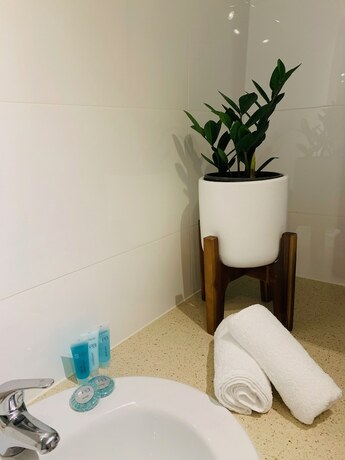Imagen general del Hotel The Little Darling of the Harbour. Foto 10