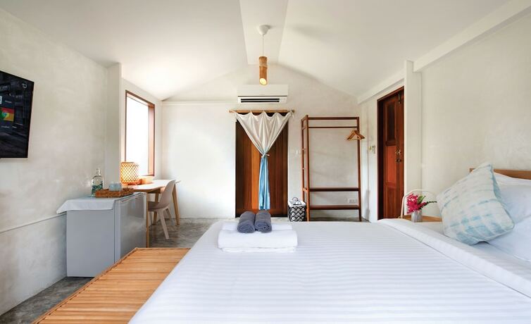 Imagen general del Hotel The Little White Bird Traveller Hostel. Foto 1