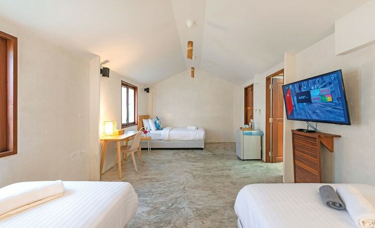 Imagen general del Hotel The Little White Bird Traveller Hostel. Foto 3