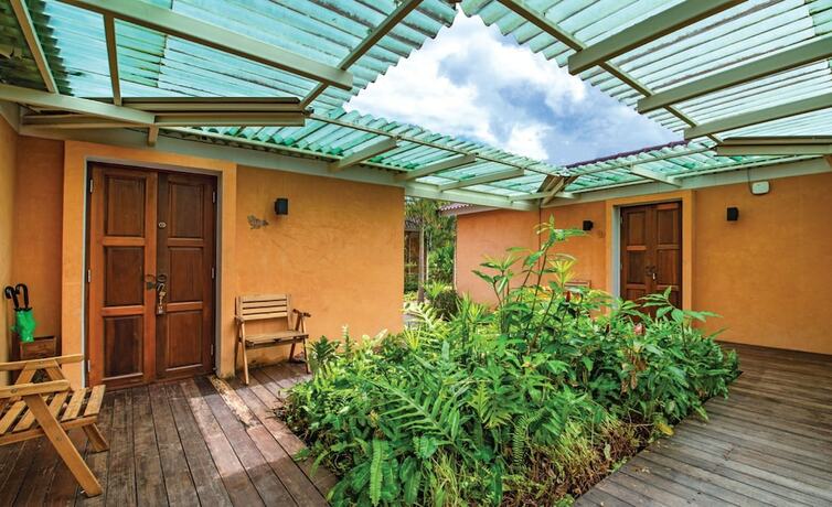 Imagen general del Hotel The Little White Bird Traveller Hostel. Foto 5