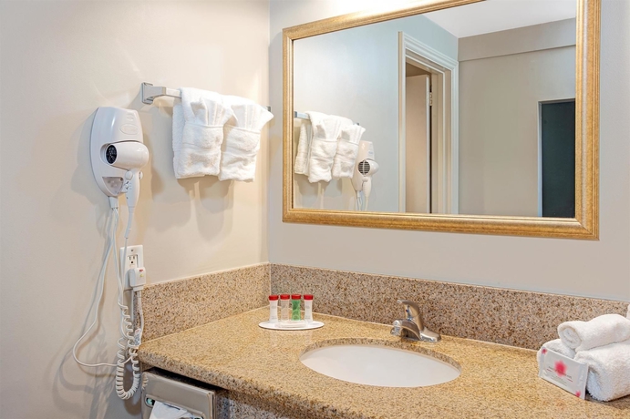 Imagen de la habitación del Hotel The Live. Foto 7