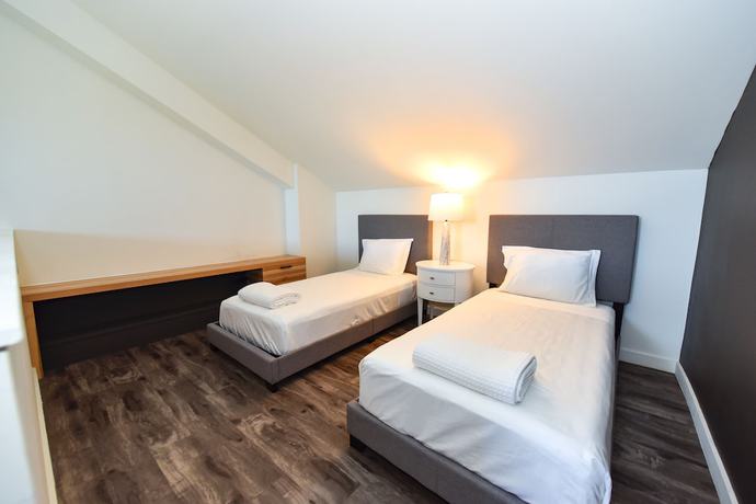 Imagen de la habitación del Hotel The Locale Grand Cayman. Foto 15