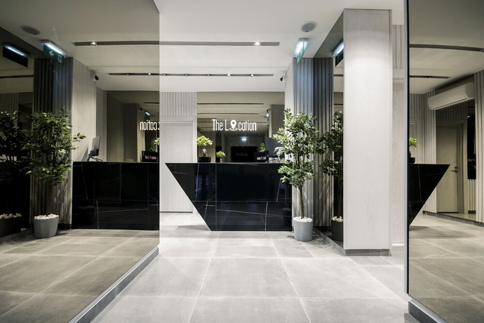 Imagen de los interiores del Hotel The Location. Foto 19