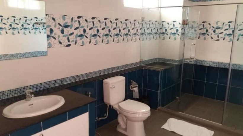 Imagen de la habitación del Hotel The Location. Foto 12