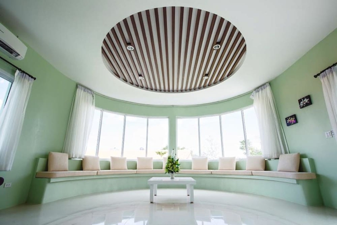 Imagen de los interiores del Hotel The Location, Suan Phueng. Foto 16