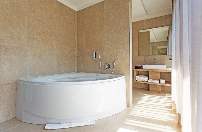 Imagen de la habitación del Hotel The Lodge, Appiano Sulla Strada del Vino. Foto 5
