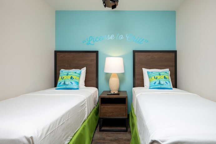 Imagen de la habitación del Hotel The Lodge At Camp Margaritaville. Foto 17