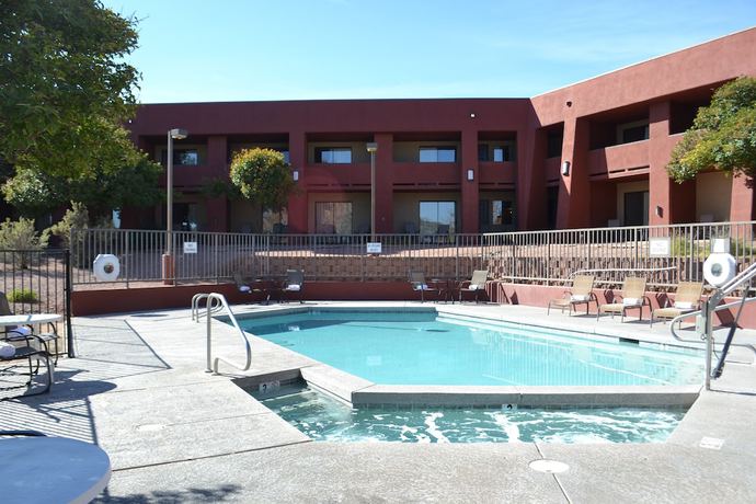 Imagen de la piscina del Hotel The Lodge At Cliff Castle Casino. Foto 19