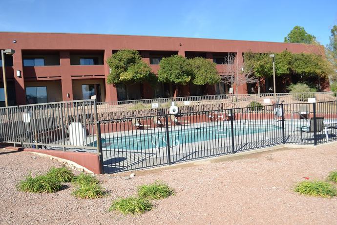 Imagen de la piscina del Hotel The Lodge At Cliff Castle Casino. Foto 20