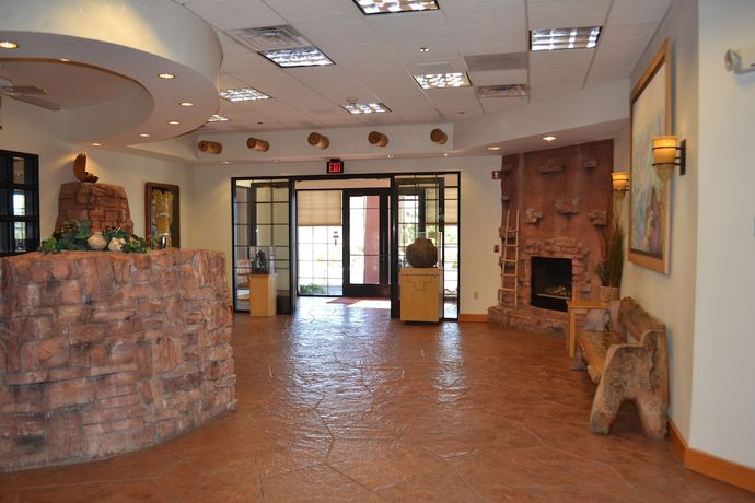 Imagen de los interiores del Hotel The Lodge At Cliff Castle Casino. Foto 17