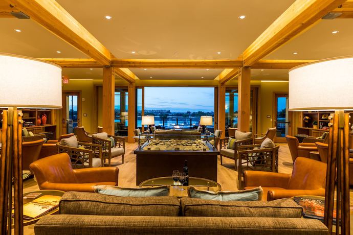 Imagen de los interiores del Hotel The Lodge At Columbia Point. Foto 20