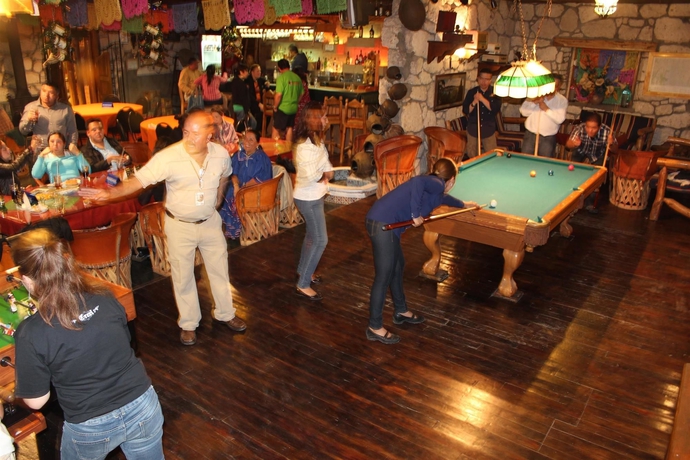 Imagen del bar/restaurante del Hotel The Lodge At Creel and Spa. Foto 2