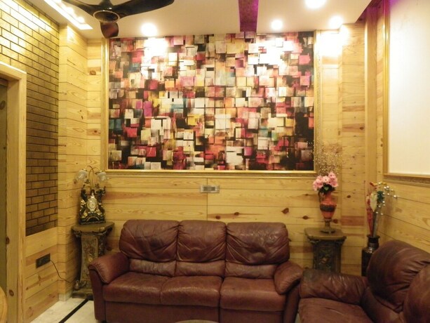 Imagen de los interiores del Hotel The Lodge B and B. Foto 27