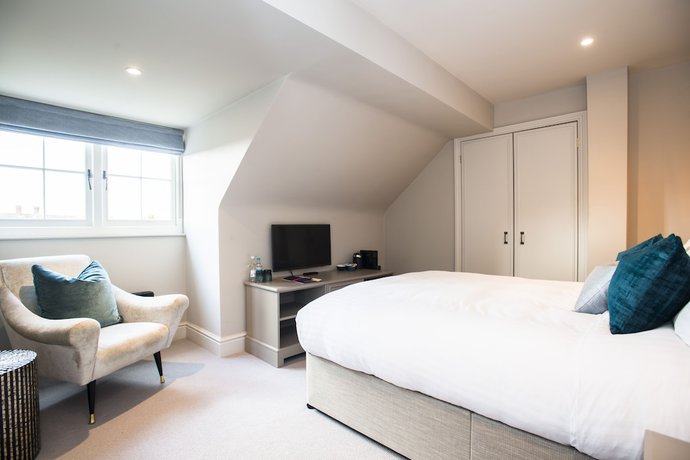Imagen de la habitación del Hotel The Lodge Duxford. Foto 18