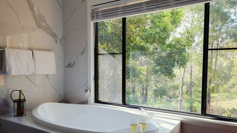 Imagen de la habitación del Hotel The Lodge Mapleton Falls. Foto 13