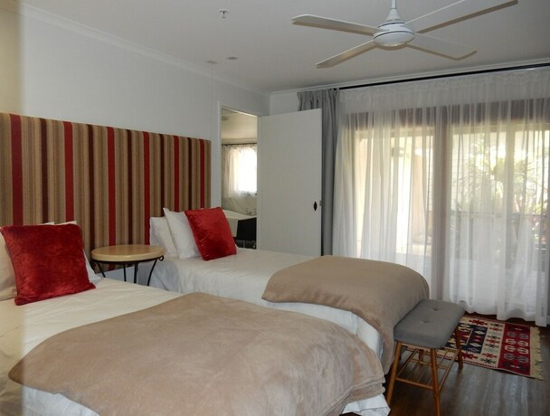 Imagen de la habitación del Hotel The Lodge Mapleton Falls. Foto 16