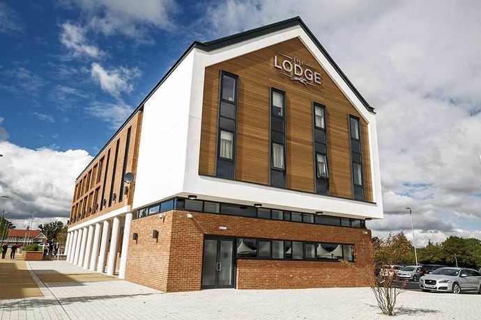 Imagen de los interiores del Hotel The Lodge, Newbury. Foto 14