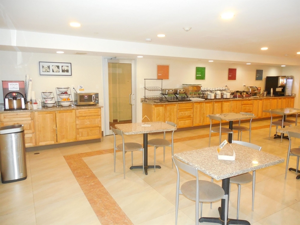 Imagen del bar/restaurante del Hotel The Lodge Red Hook. Foto 7