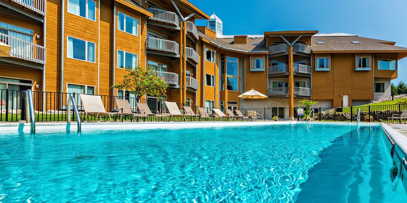 Imagen de la piscina del Hotel The Lodge at Cedar River, Shanty Creek Resort. Foto 14