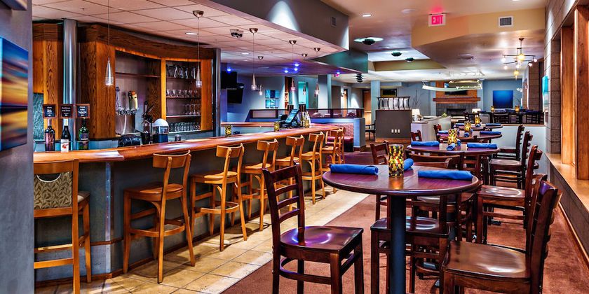 Imagen del bar/restaurante del Hotel The Lodge at Cedar River, Shanty Creek Resort. Foto 7