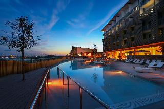 Imagen de la piscina del Hotel The Lodge at Gulf State Park, A Hilton Hotel. Foto 14
