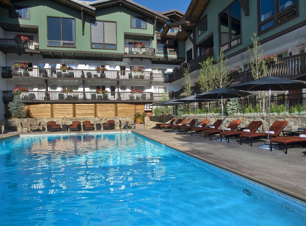 Imagen de la piscina del Hotel The Lodge at Vail, a RockResort by Vail Resorts. Foto 11