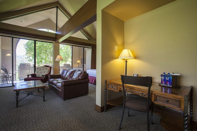 Imagen de la habitación del Hotel The Lodge at Ventana Canyon. Foto 14