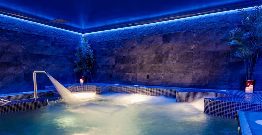 Imagen de la piscina del Hotel The Lodges at Kilkea Castle. Foto 17