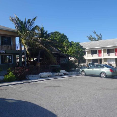 Imagen de los exteriores del Hotel The Lodgings Surestay Collection By Best Western. Foto 11