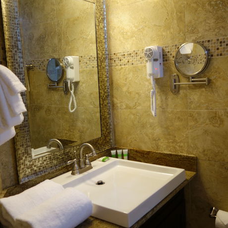 Imagen de la habitación del Hotel The Lodgings Surestay Collection By Best Western. Foto 9