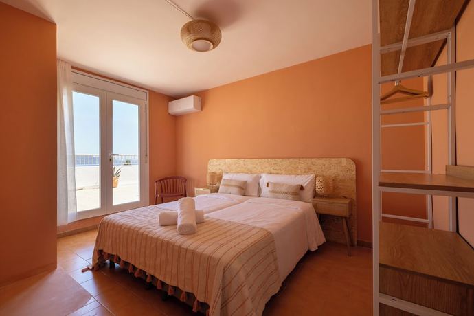 Imagen de la habitación del Hotel The Loft House Ibiza. Foto 5