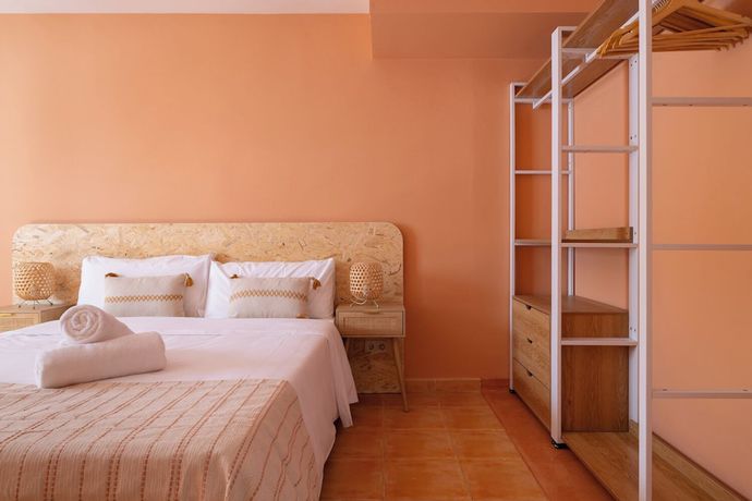 Imagen de la habitación del Hotel The Loft House Ibiza. Foto 7