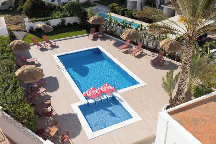 Imagen de la piscina del Hotel The Loft House Ibiza. Foto 16