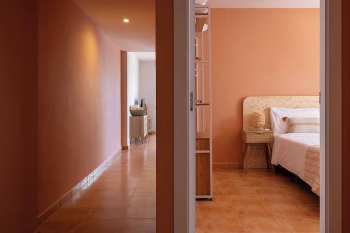 Imagen de la habitación del Hotel The Loft House Ibiza. Foto 11