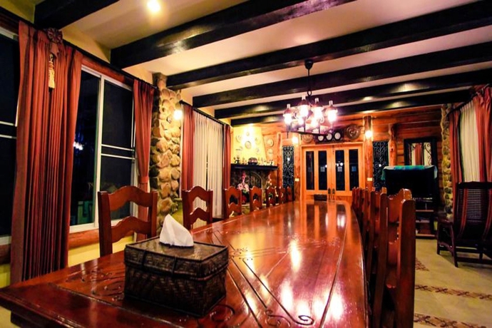 Imagen del bar/restaurante del Hotel The Log Home Experience Khao Yai. Foto 2