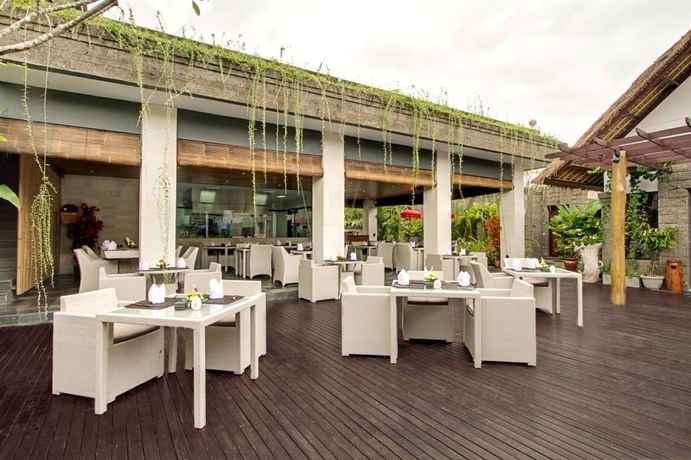 Imagen del bar/restaurante del Hotel The Lokha Umalas Villas and Spa. Foto 2