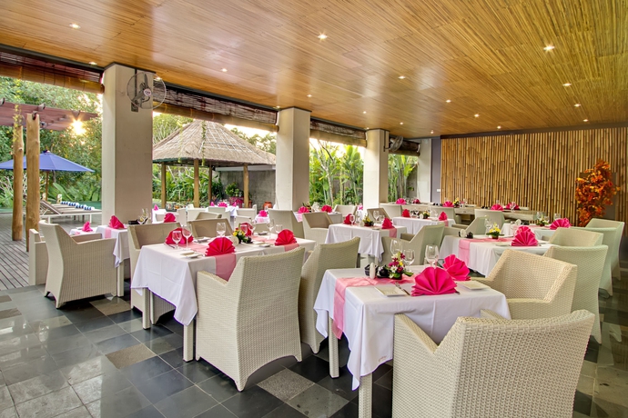 Imagen del bar/restaurante del Hotel The Lokha Umalas Villas and Spa. Foto 3