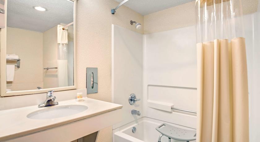 Imagen de la habitación del Hotel The Longleaf. Foto 5