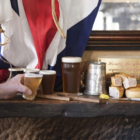 Imagen del bar/restaurante del Hotel The Lord Nelson Brewery. Foto 2