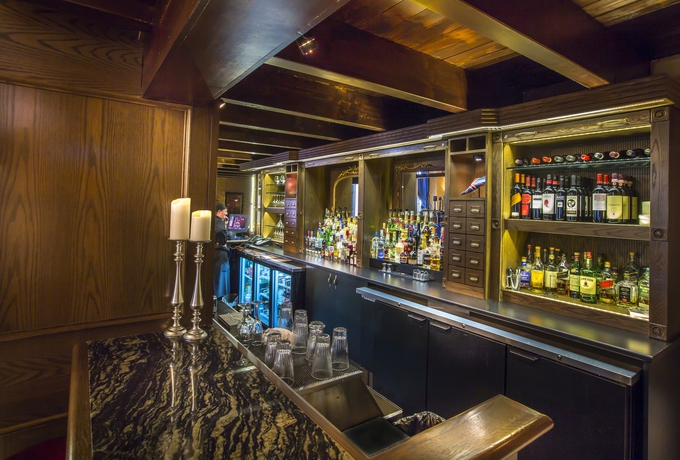Imagen del bar/restaurante del Hotel The Lord Nelson and Suites. Foto 3