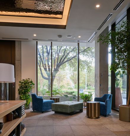 Imagen de los interiores del Hotel The Loren Austin. Foto 19