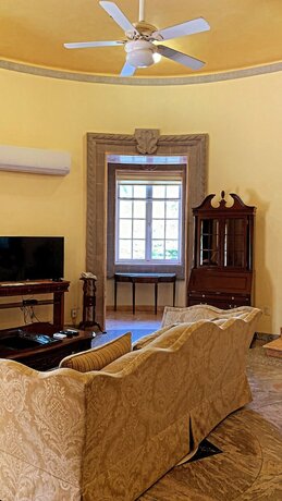 Imagen general del Hotel The Lorian Club. Foto 7