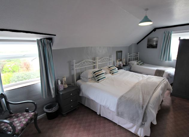 Imagen de la habitación del Hotel The Lorna Doone. Foto 9