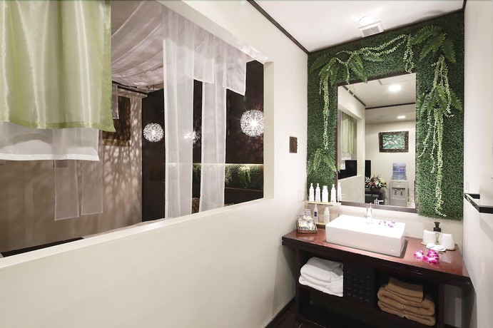 Imagen de la habitación del Hotel The Lotus Bali - Adult Only. Foto 11