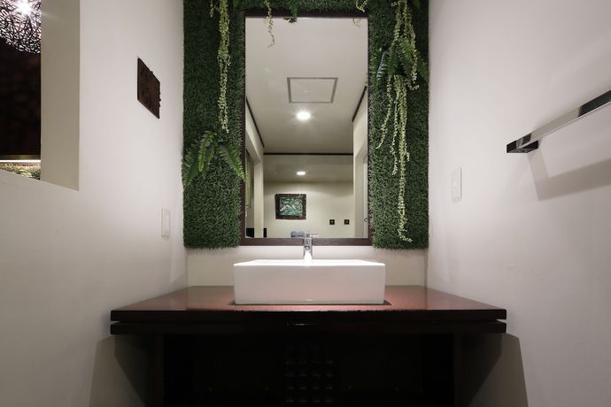Imagen de la habitación del Hotel The Lotus Bali - Adult Only. Foto 14