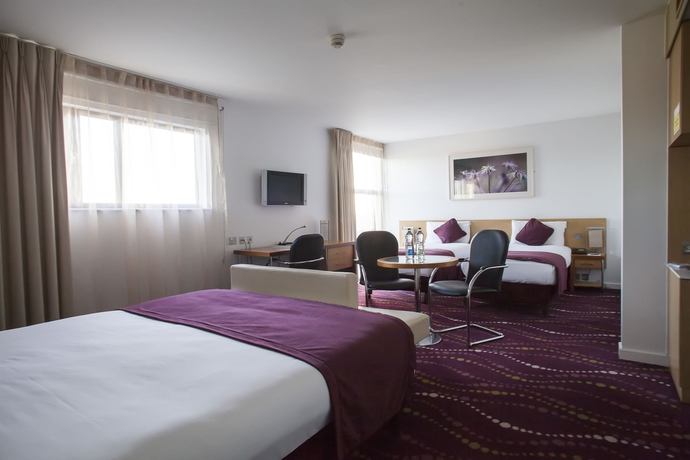 Imagen de la habitación del Hotel The Louis Fitzgerald. Foto 8